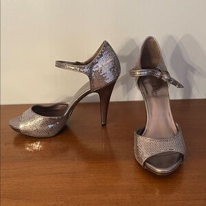 Kelly & Katie Shimmering Silver 4.5” Peep-Toe Heels
